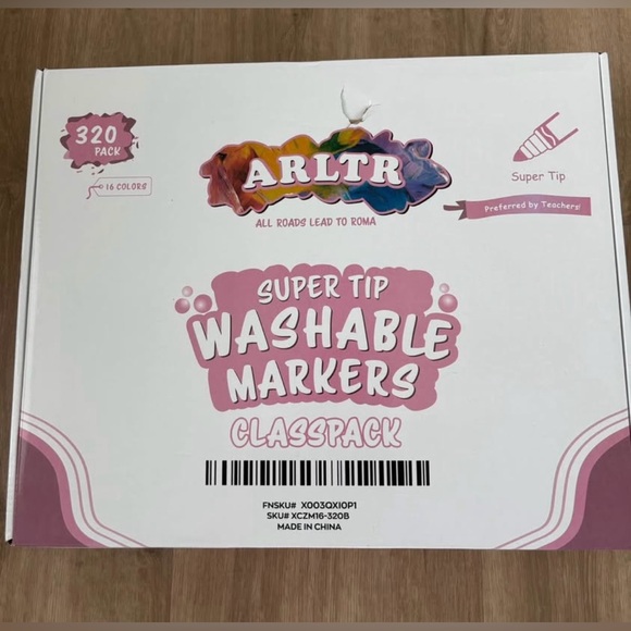 Other - Set of 320 washable markers